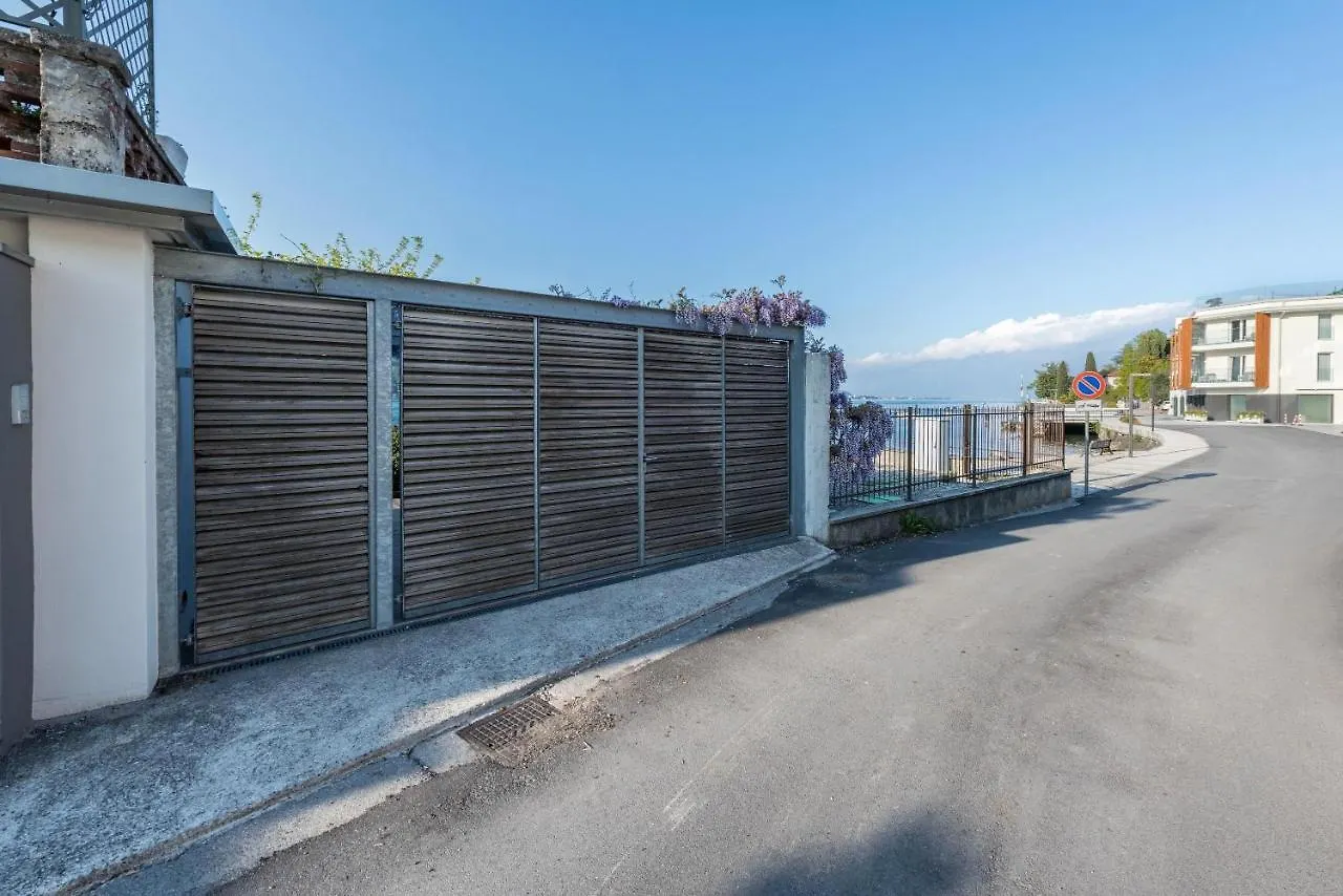 Holiday home L Affaccio Sul Golfo Villa San Felice del Benaco